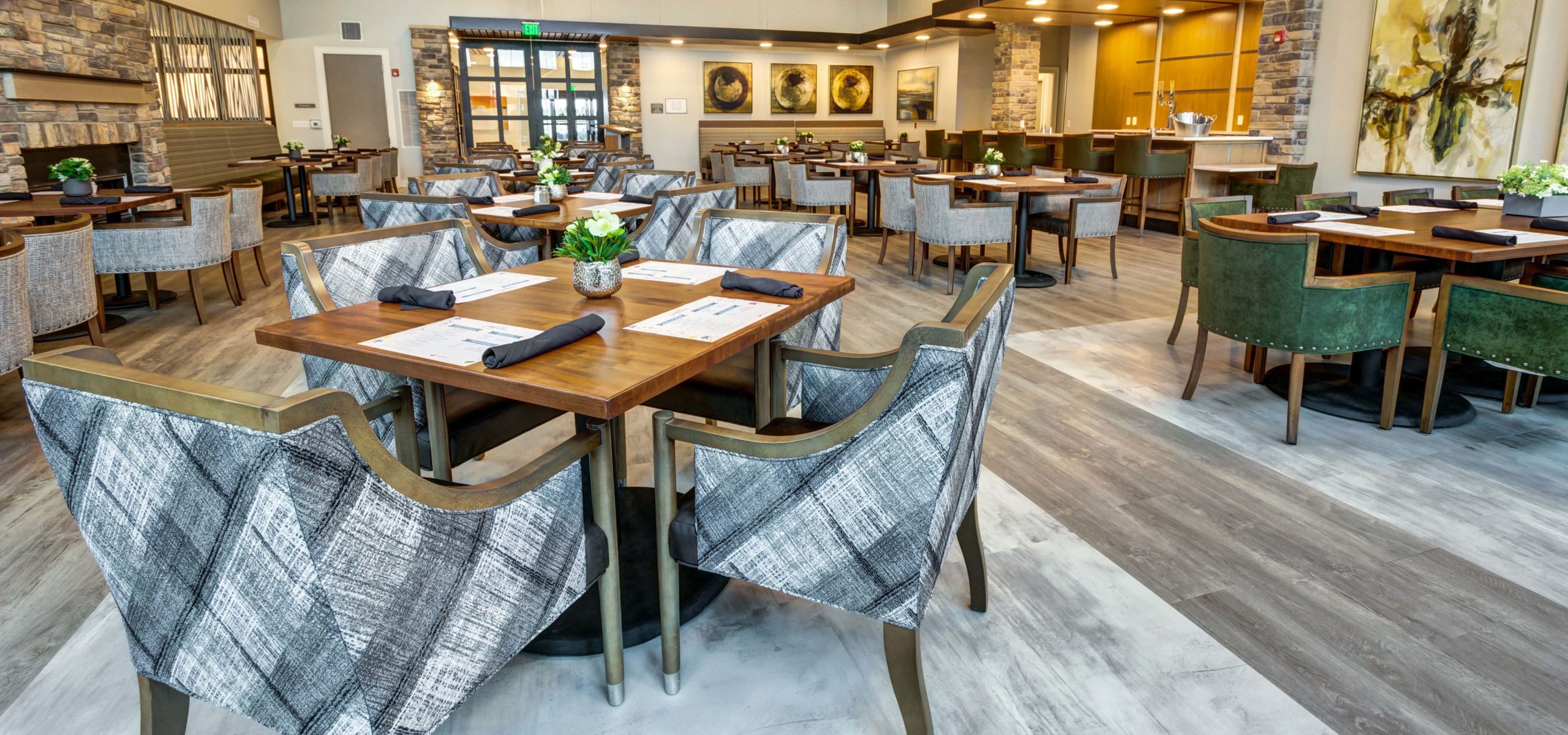 Oaks at Algonquin Senior Living Restaurant