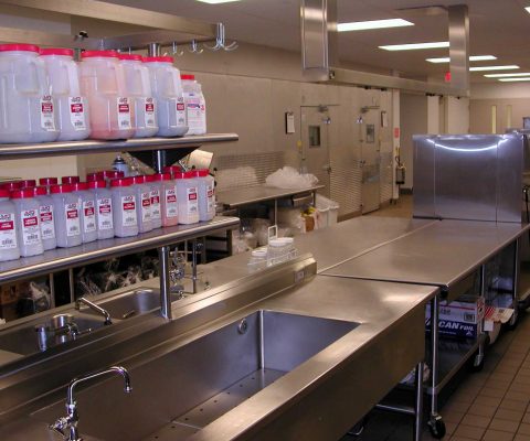 Full-service kitchen at Aon Hewitt professional services building