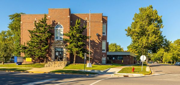 Fox Valley Apartments
