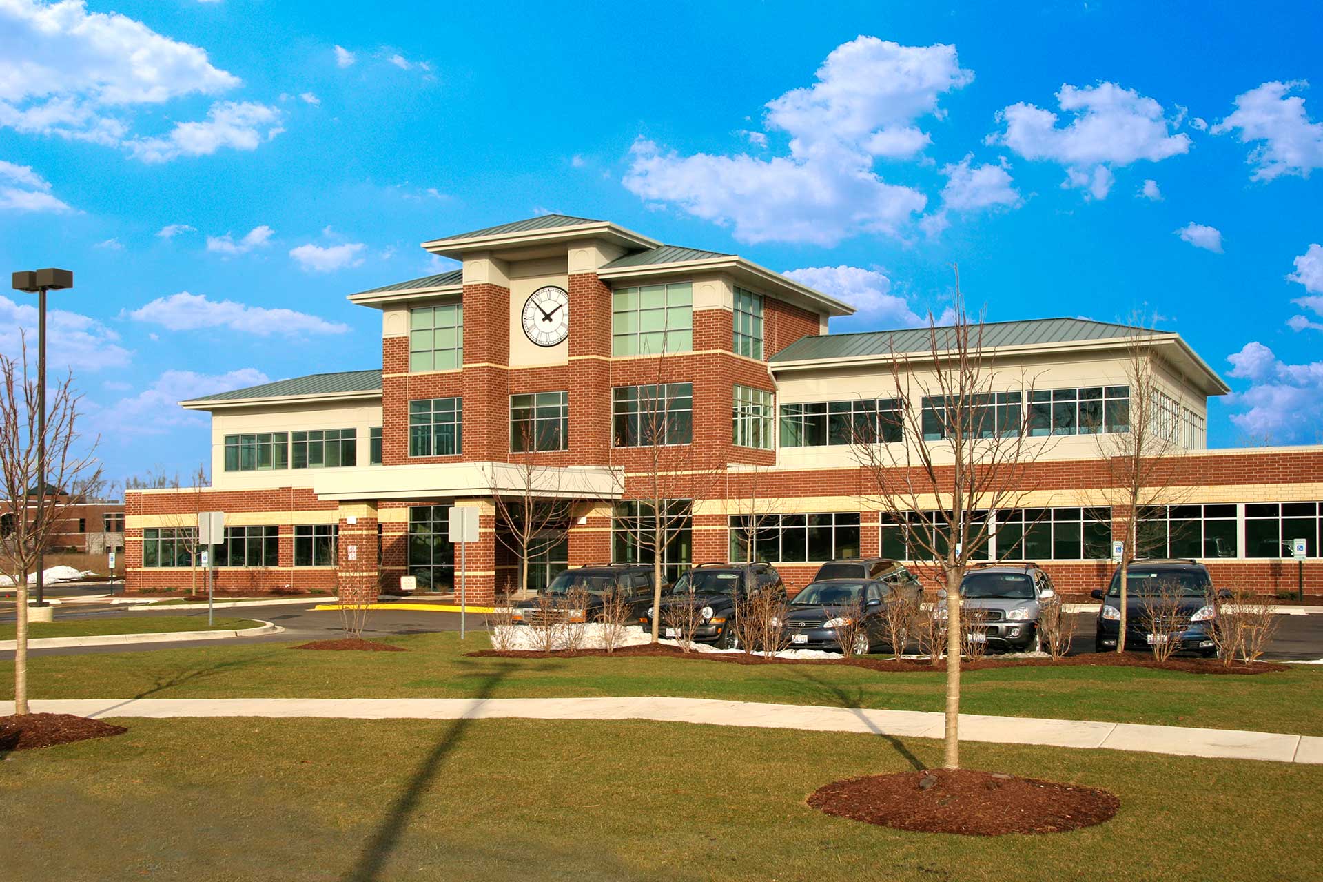 Exterior of Lake Zurich Professional Center medical offices